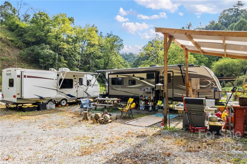 3955 Little Pine Road Marshall, NC 28753 - Photo 8 of 39 Gallery Image 8