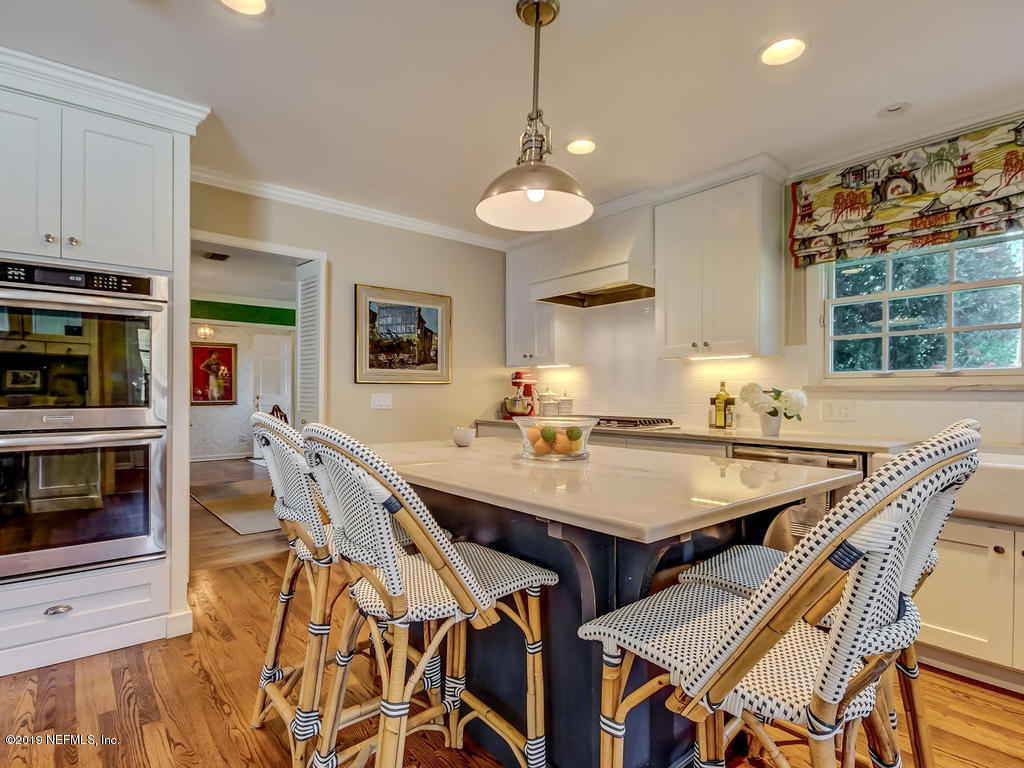 4455 Country Club Road Jacksonville, FL 32210 - Photo 16 of 63 Large prep island