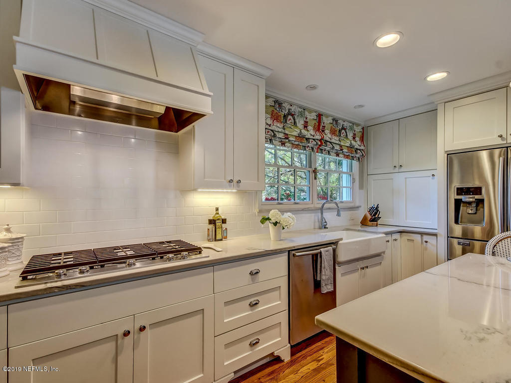 4455 Country Club Road Jacksonville, FL 32210 - Photo 17 of 63 Gas Range and stainless appliances