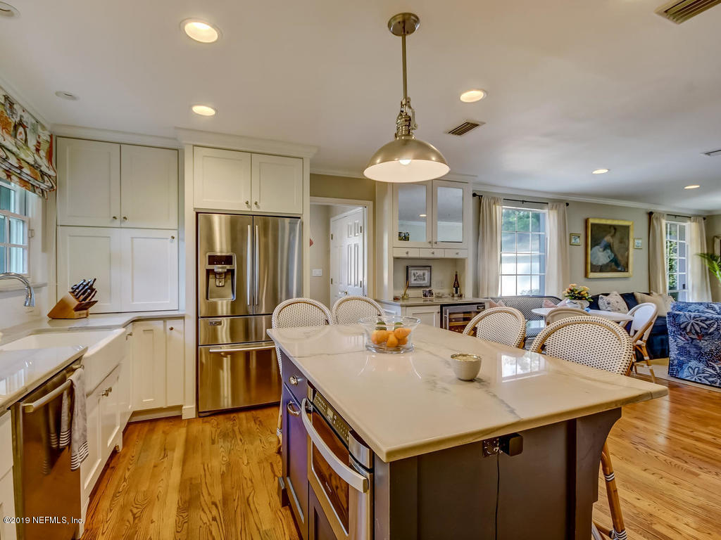 4455 Country Club Road Jacksonville, FL 32210 - Photo 18 of 63 Kitchen