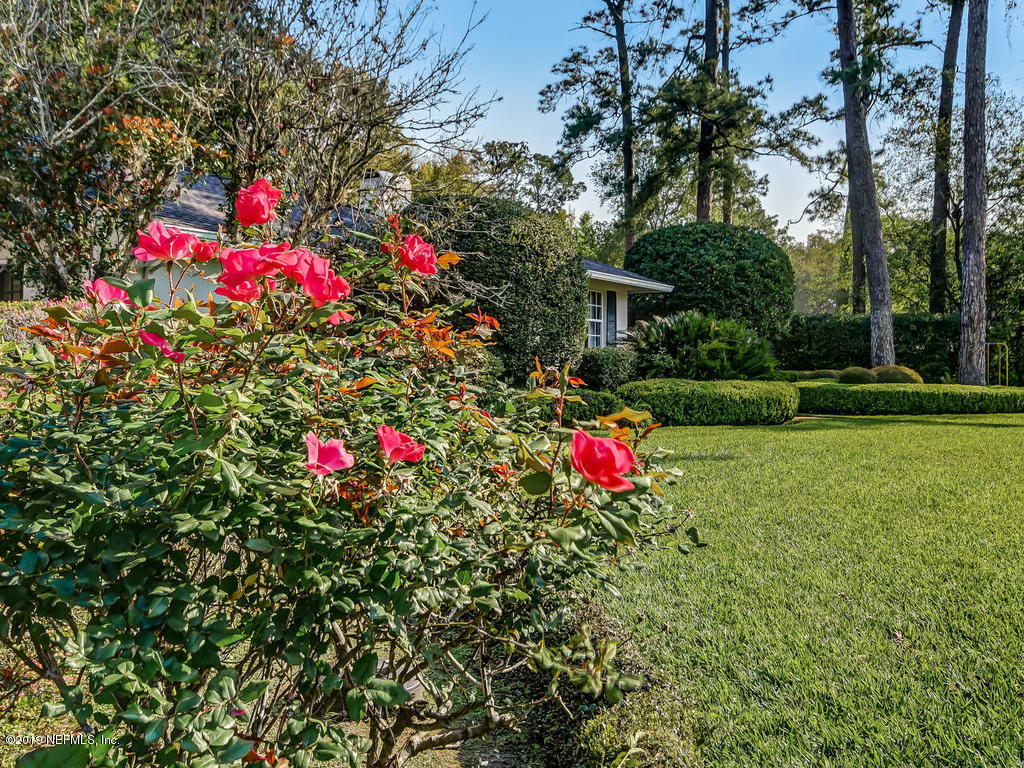 4455 Country Club Road Jacksonville, FL 32210 - Photo 44 of 63 Lovely landscaping
