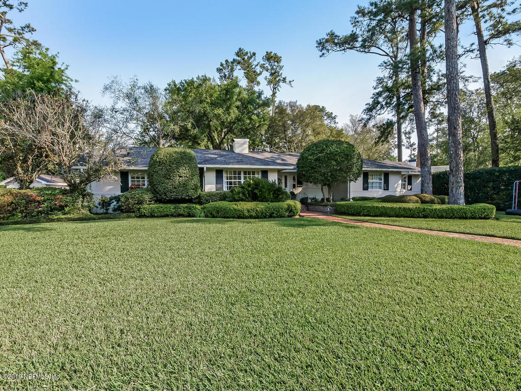 4455 Country Club Road Jacksonville, FL 32210 - Photo 46 of 63 Lovely landscaping