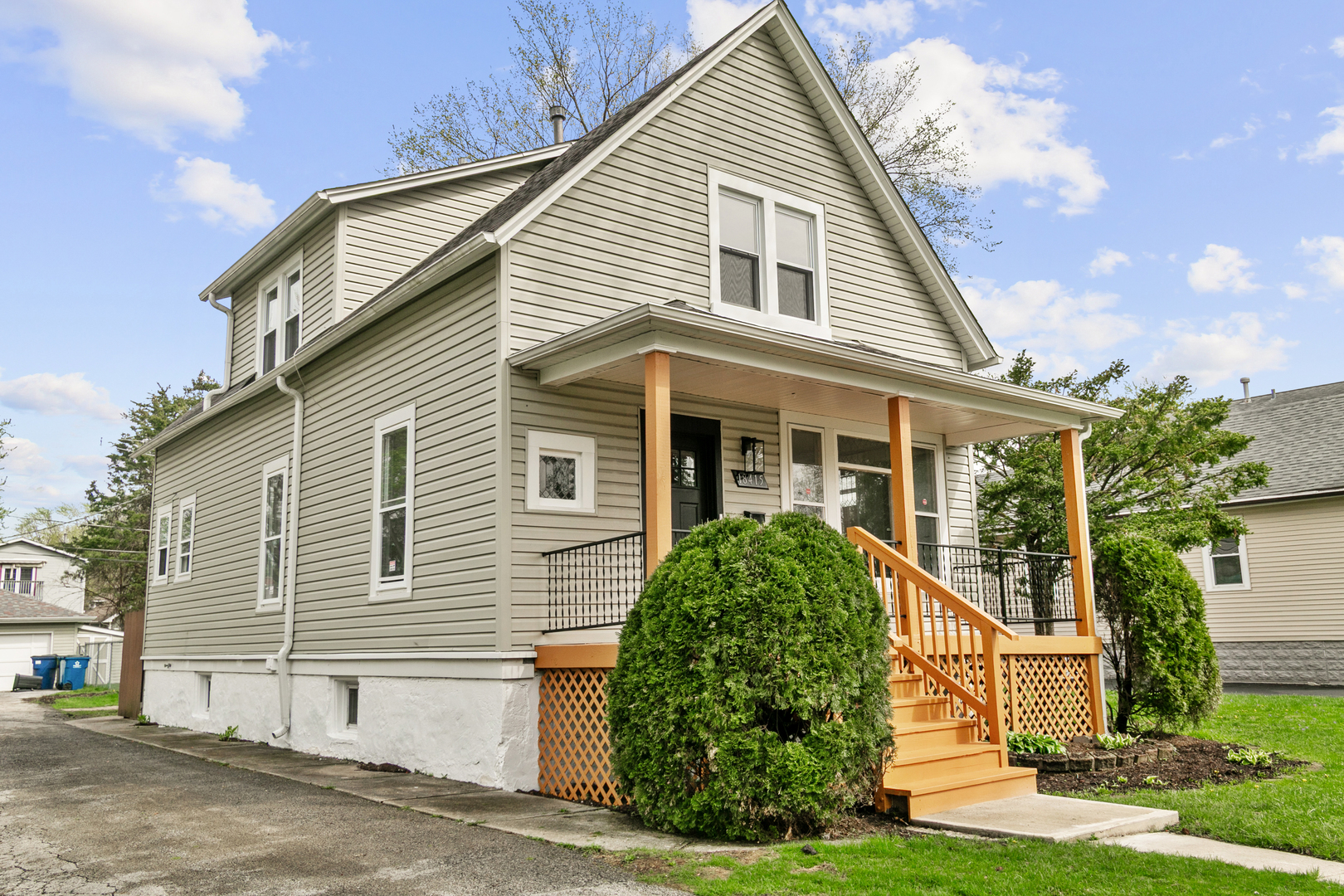 18415 Morris Avenue Homewood, IL 60430 - Photo 1 of 20