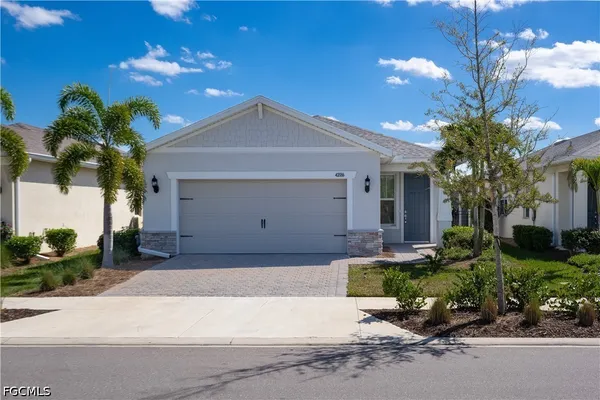 $2,400 | 42186 Edgewater Drive, Punta Gorda, FL 33982