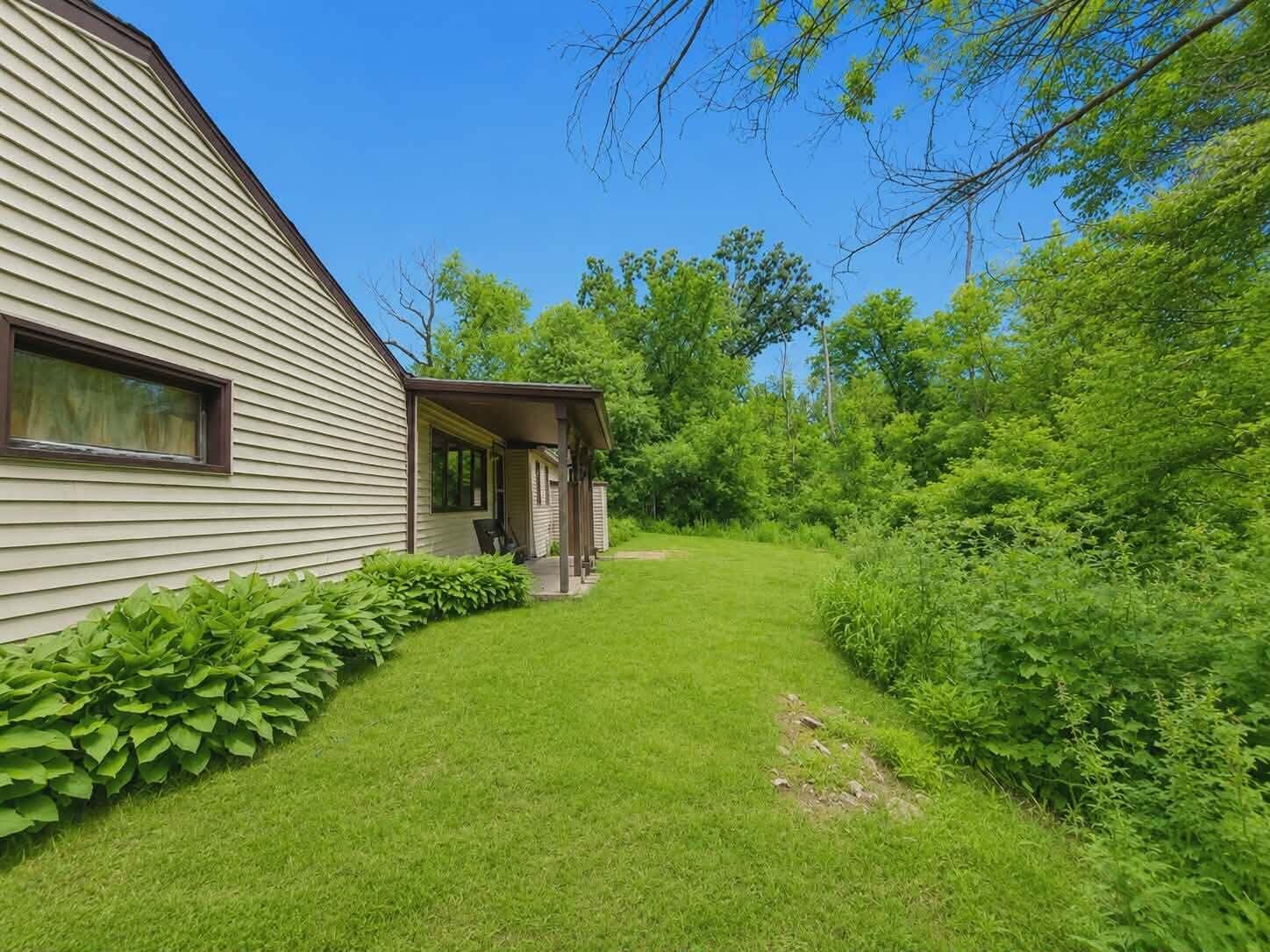 3908 Valley Road Caledonia, WI 53406 - Photo 13 of 14 729768601_1917712435542015_1193171894155