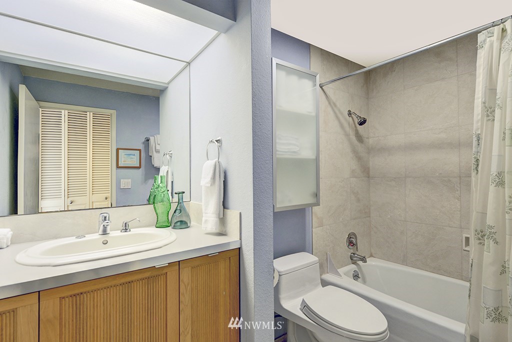 4336 Southwest Luana Beach Road Vashon, WA 98070 - Photo 18 of 40