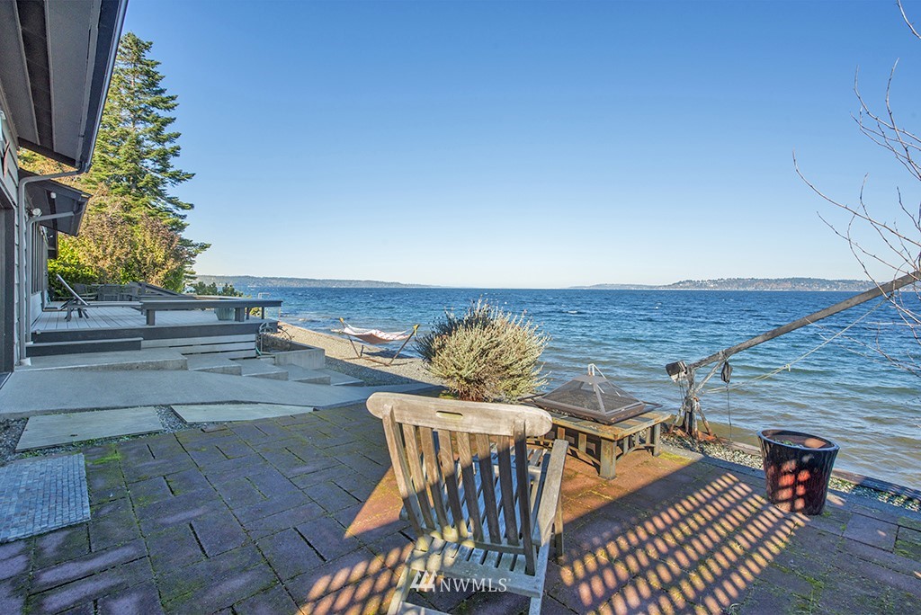 4336 Southwest Luana Beach Road Vashon, WA 98070 - Photo 37 of 40 a view of a balcony with chairs