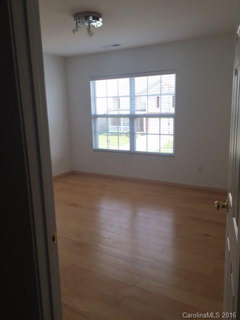8740 Chalkstone Road, Unit 40 Charlotte, NC 28216 - Photo 15 of 22 Gallery Image 15
