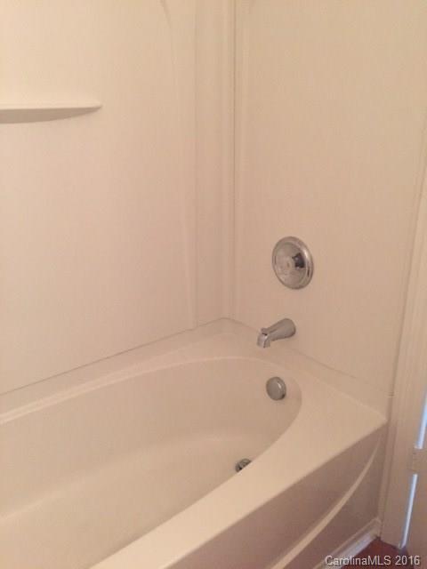 8740 Chalkstone Road, Unit 40 Charlotte, NC 28216 - Photo 8 of 22 Gallery Image 8