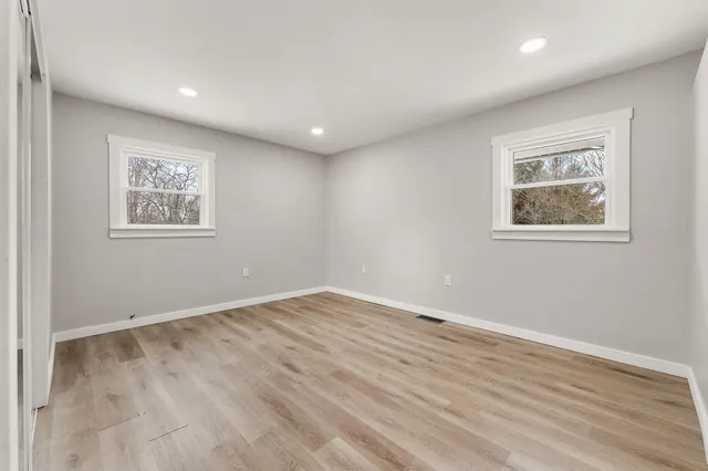 $2,300 | 2602 Oakwood Avenue, Valparaiso, IN 46383