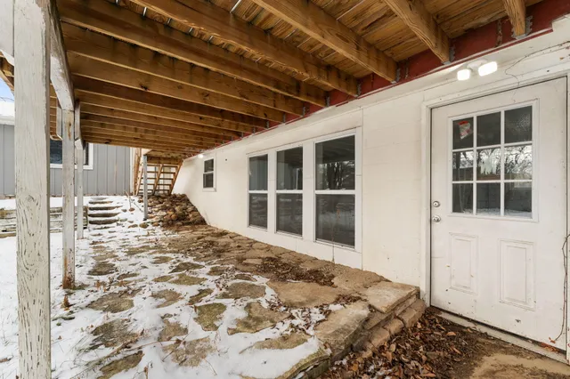 $2,300 | 2602 Oakwood Avenue, Valparaiso, IN 46383