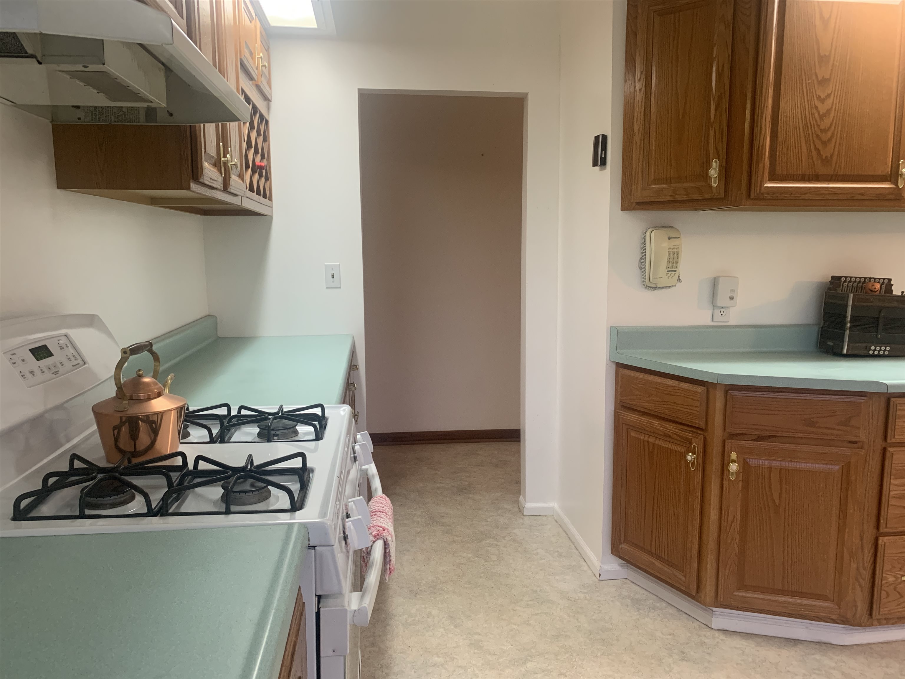 405 West Graves Road Spokane, WA 99218 - Photo 14 of 43