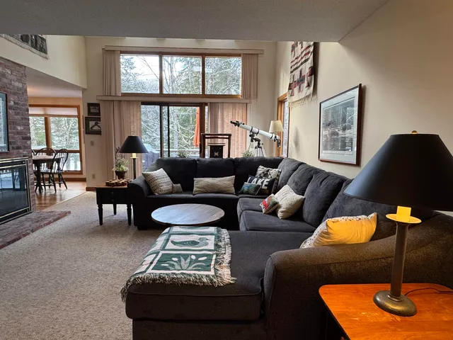 $3,500 | 4 Pioneer Point, Grantham, NH 03753