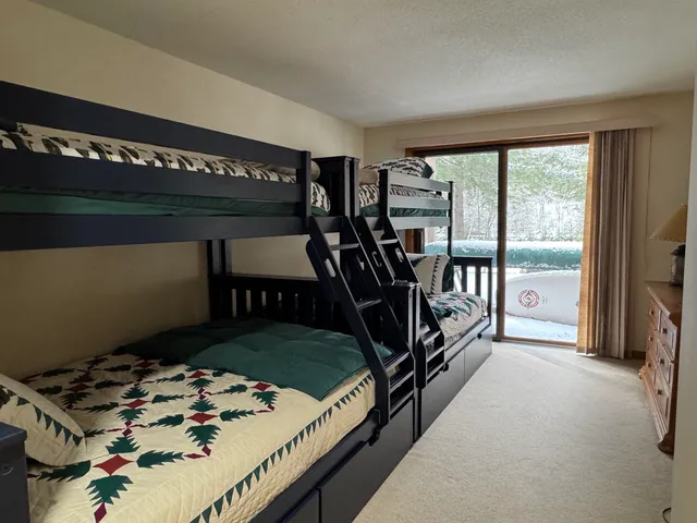 $3,500 | 4 Pioneer Point, Grantham, NH 03753