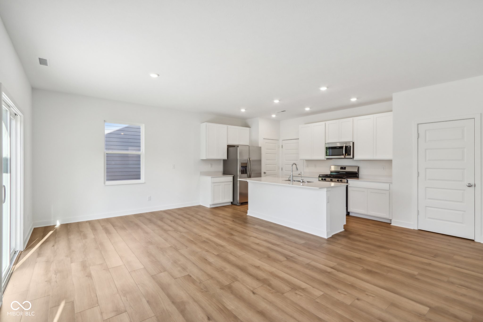 1669 Windrush Place Westfield, IN 46074 - Photo 8 of 47