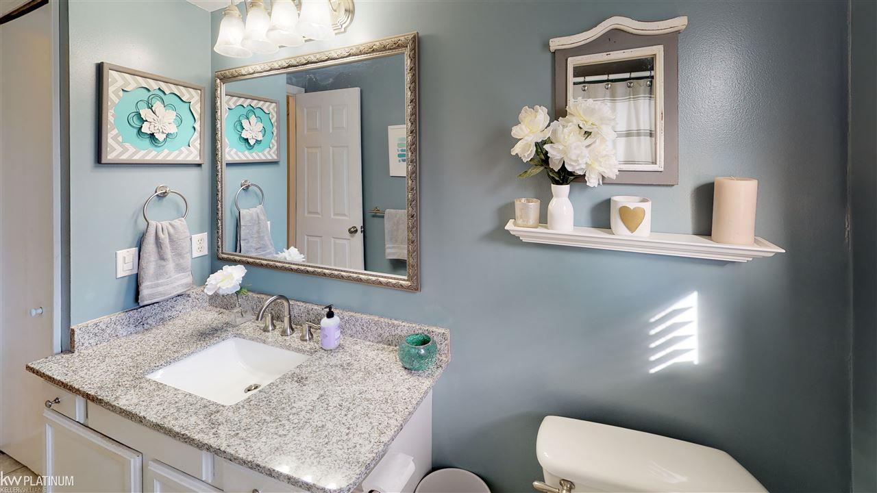 3452 Cone Rochester, MI 48309 - Photo 16 of 37 Bathroom