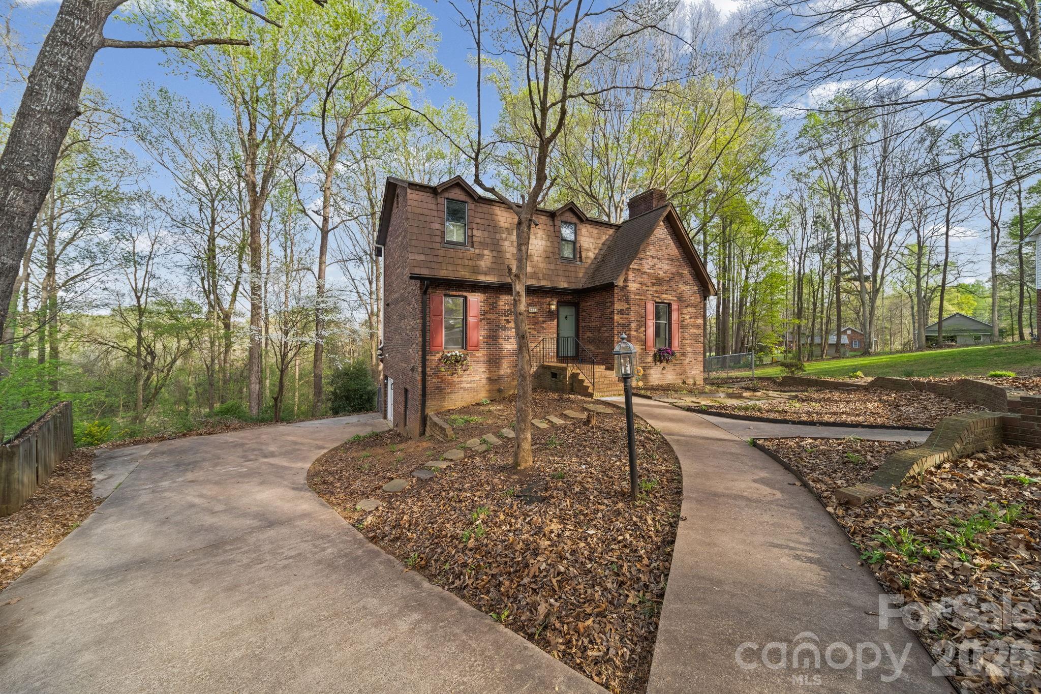 200 Maple Court Lexington, NC 27295 - Photo 3 of 46