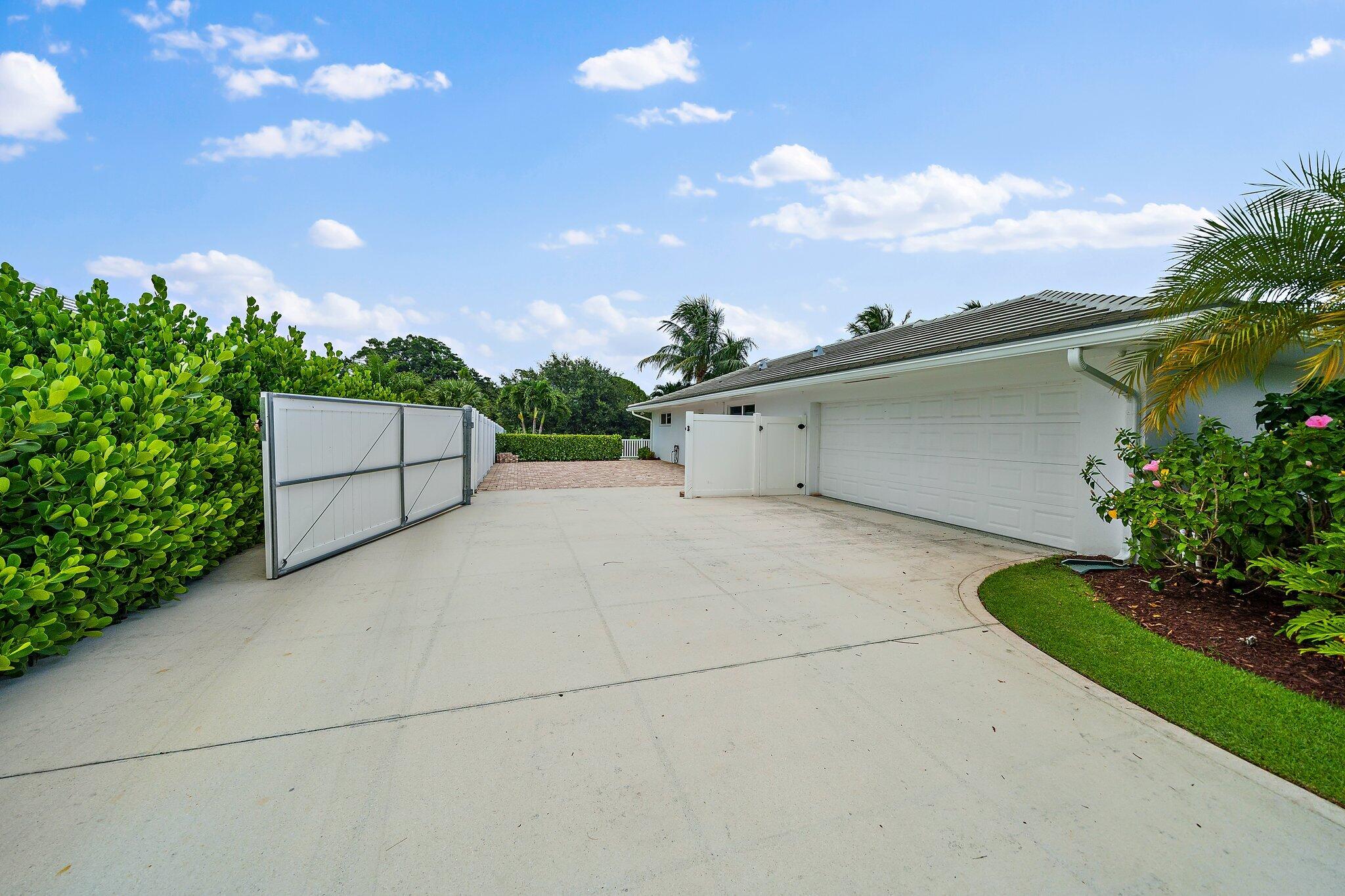 98 Golfview Drive Tequesta, FL 33469 - Photo 31 of 34 98 Golfview Dr