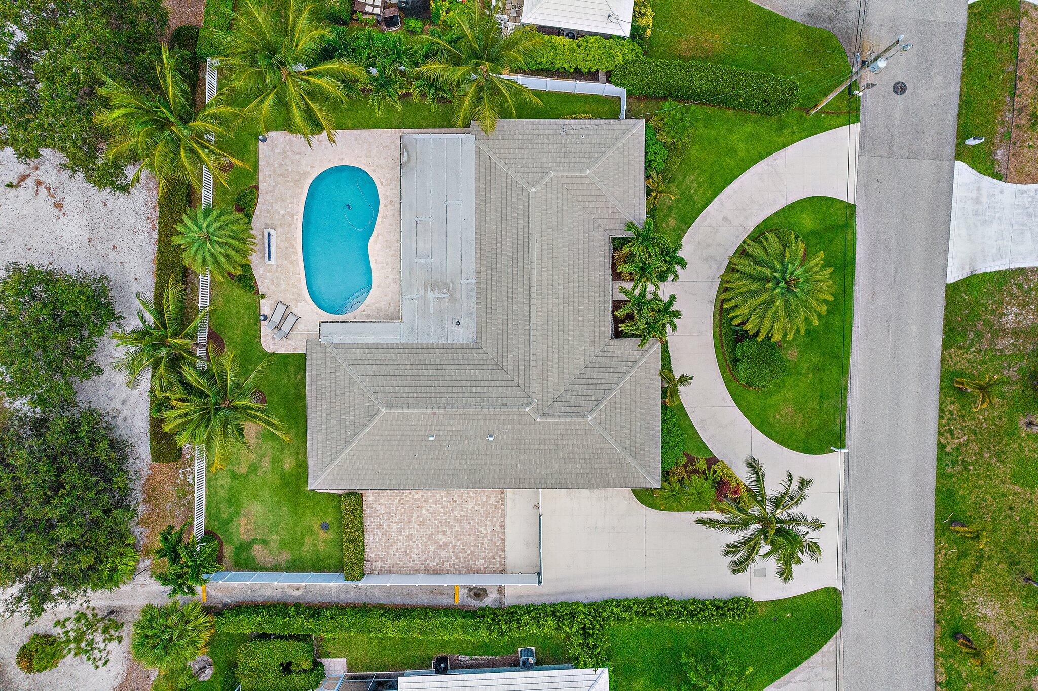 98 Golfview Drive Tequesta, FL 33469 - Photo 32 of 34 98 Golfview Dr