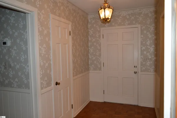 $1,950 | 2462 East Blackstock Road, Roebuck, SC 29376