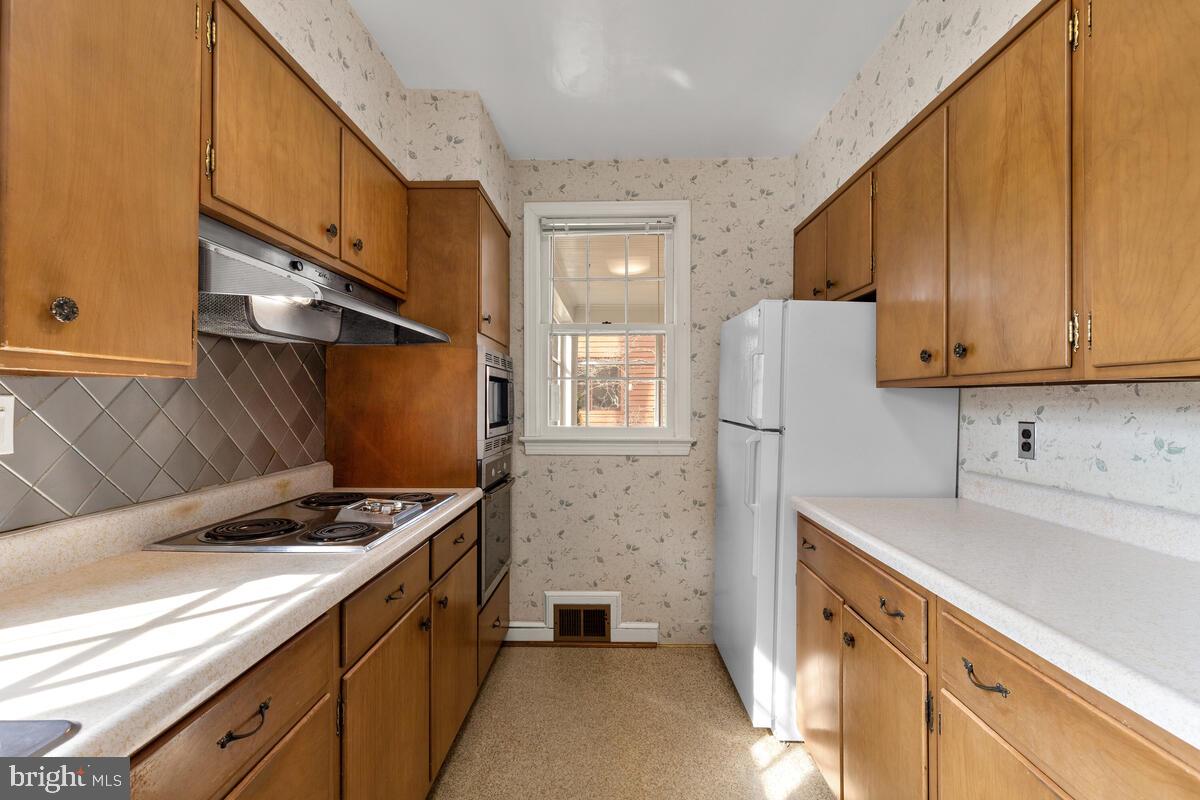 10304 Pierce Drive Silver Spring, MD 20901 - Photo 12 of 45