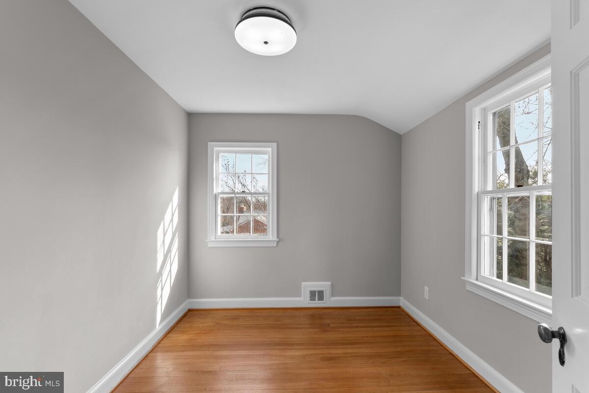 10304 Pierce Drive Silver Spring, MD 20901 - Photo 19 of 45