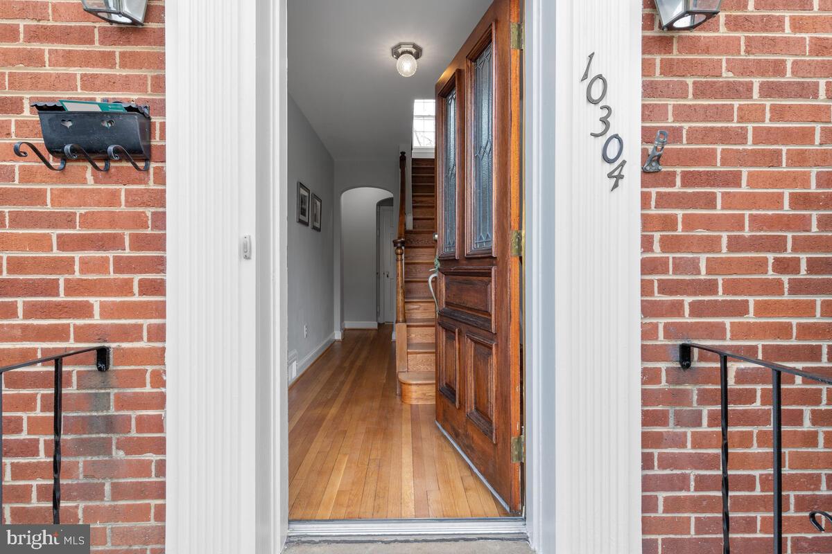 10304 Pierce Drive Silver Spring, MD 20901 - Photo 3 of 45