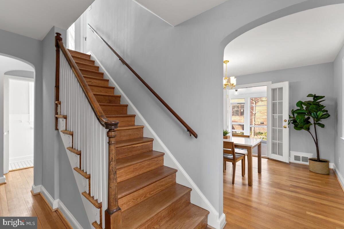 10304 Pierce Drive Silver Spring, MD 20901 - Photo 4 of 45