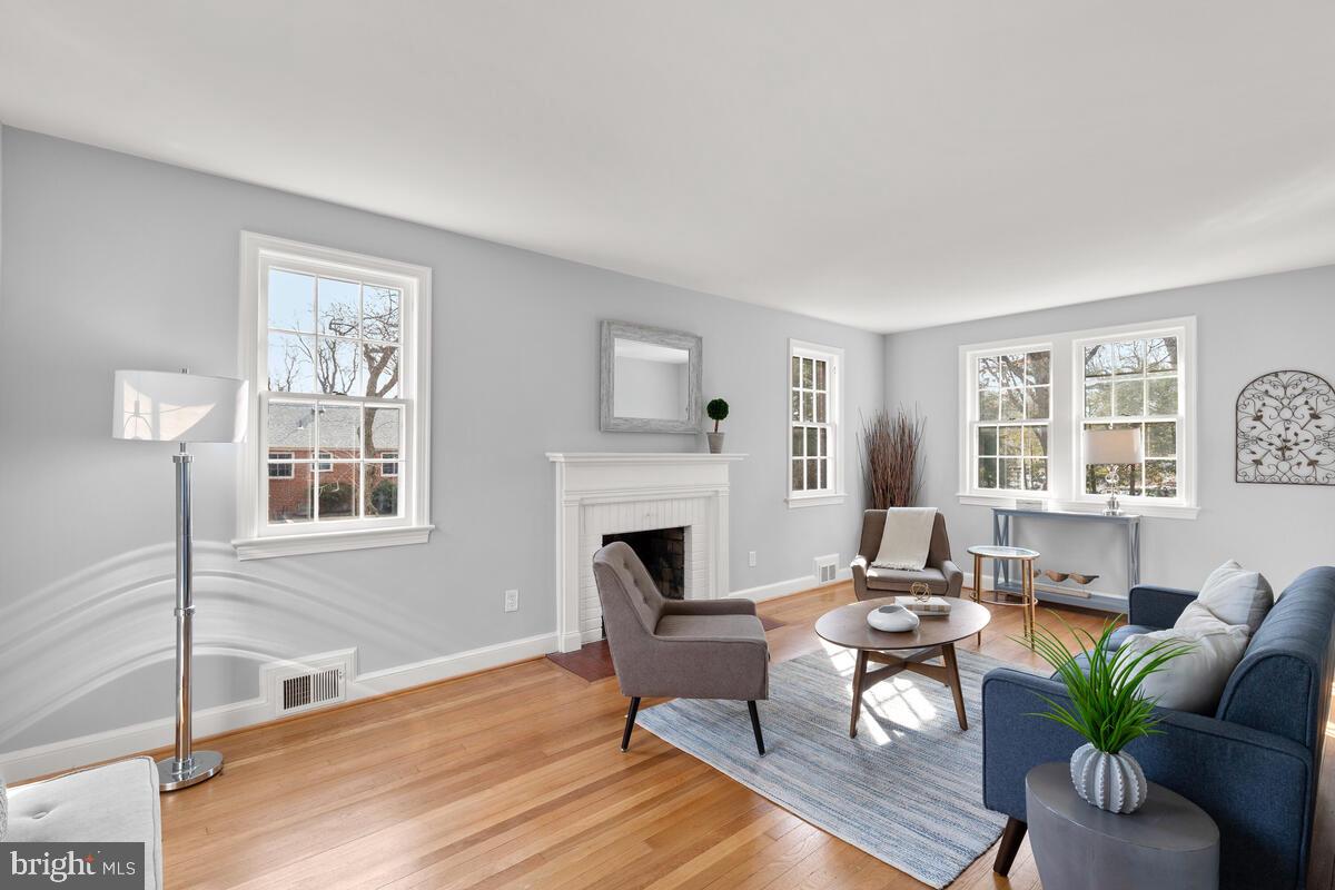 10304 Pierce Drive Silver Spring, MD 20901 - Photo 5 of 45
