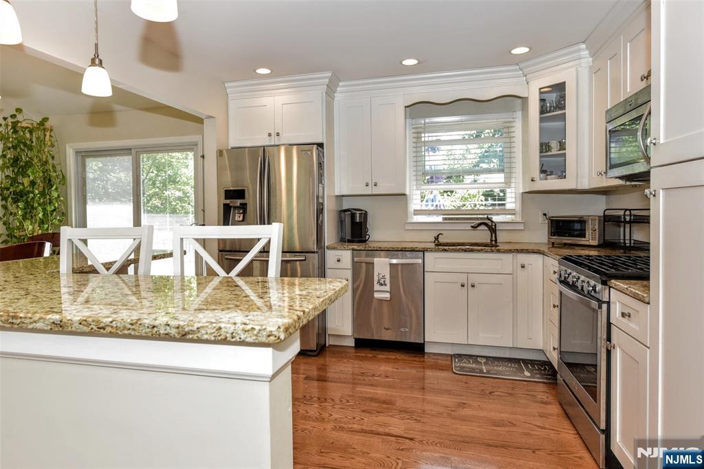 30 Center Street Butler, NJ 07405 - Photo 12 of 38 Gallery Image 12