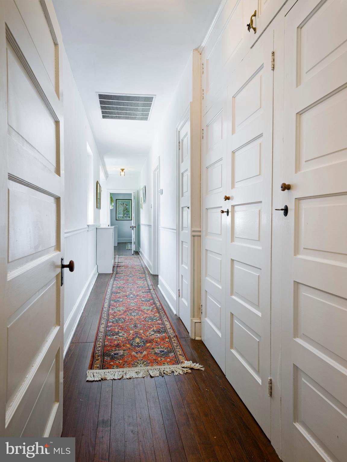 610 South Waterloo Road Devon, PA 19333 - Photo 44 of 79 Upstairs hallway