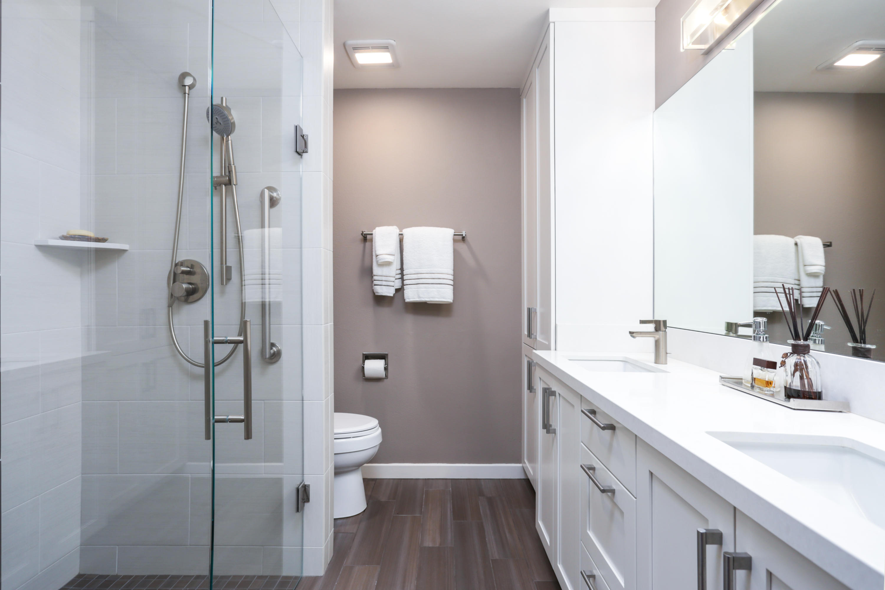 833 Weldon Road Santa Barbara, CA 93109 - Photo 11 of 22 GuestBath