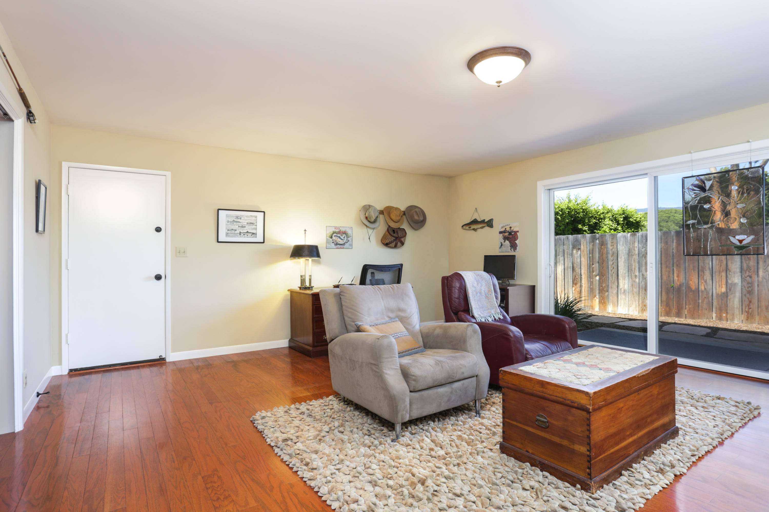 833 Weldon Road Santa Barbara, CA 93109 - Photo 13 of 22 GuestRoom