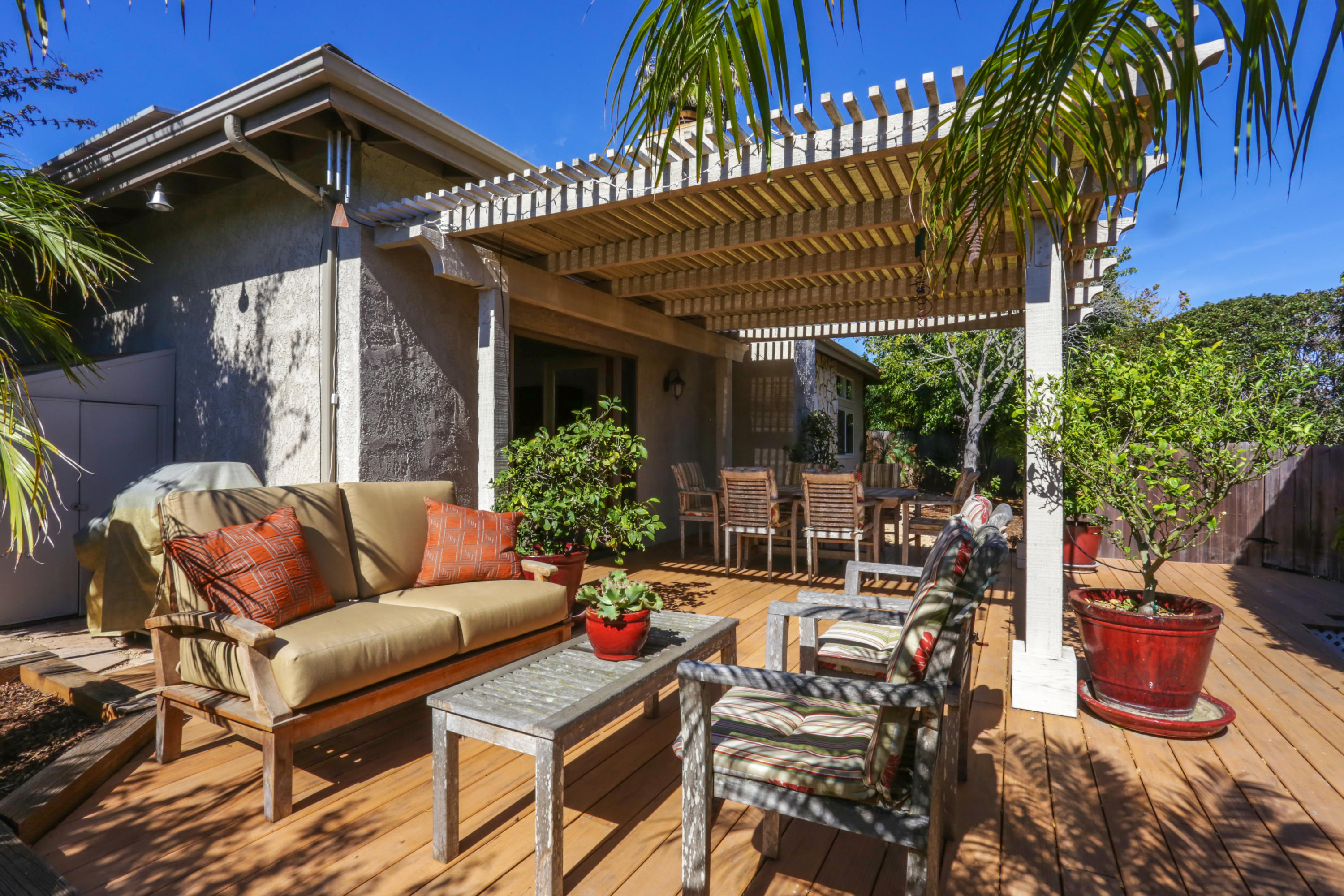 833 Weldon Road Santa Barbara, CA 93109 - Photo 17 of 22 Patio