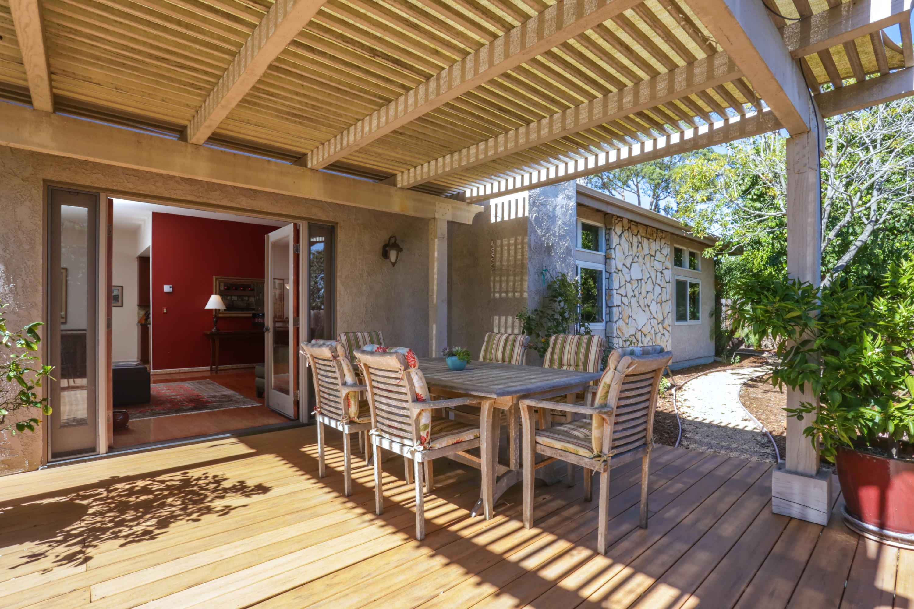 833 Weldon Road Santa Barbara, CA 93109 - Photo 19 of 22 Patio