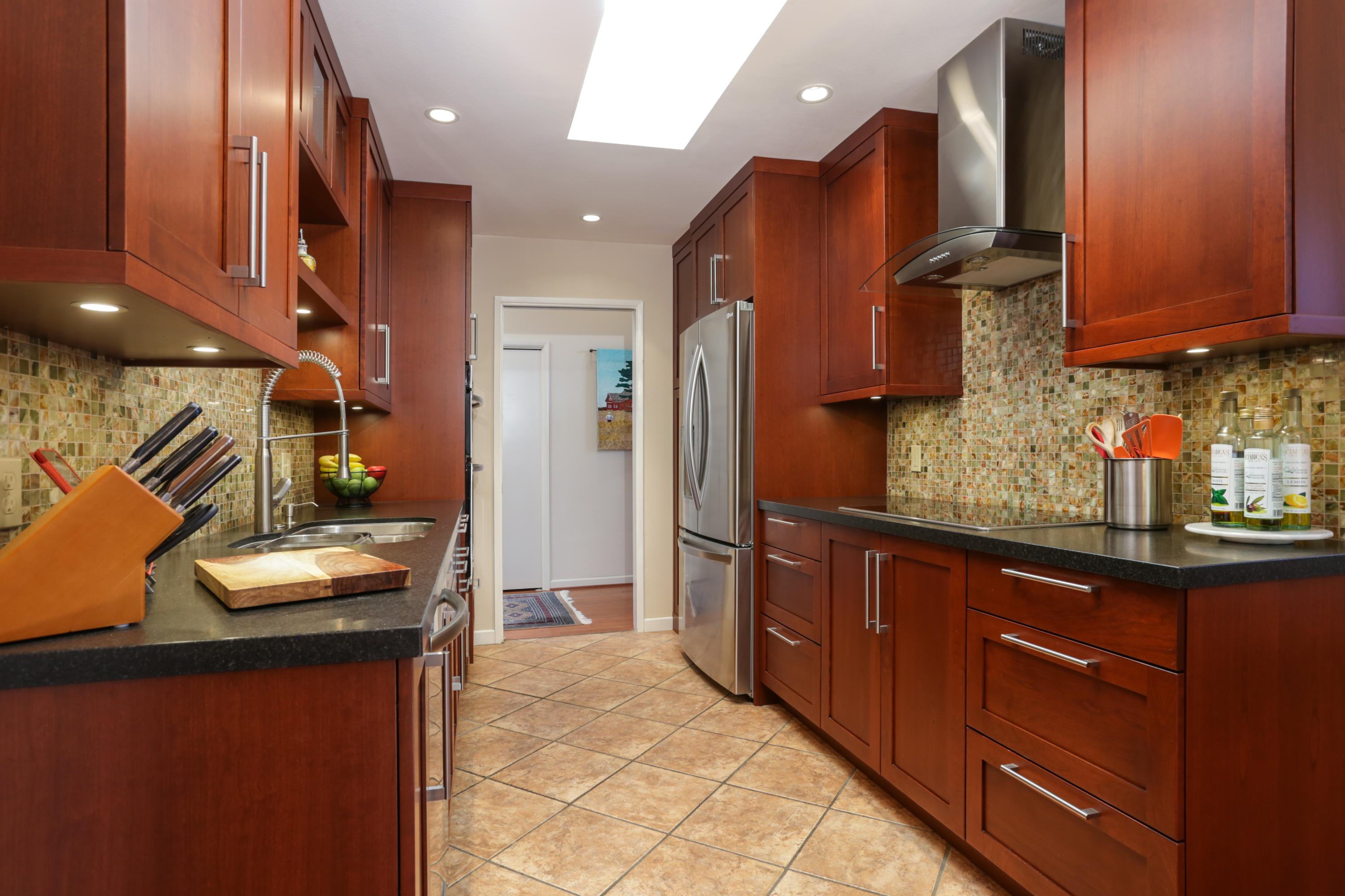 833 Weldon Road Santa Barbara, CA 93109 - Photo 8 of 22 Kitchen