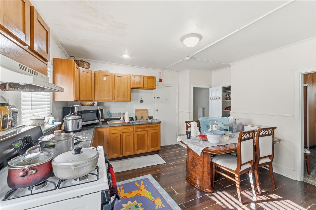 263 Elm Street Woonsocket, RI 02895 - Photo 16 of 27