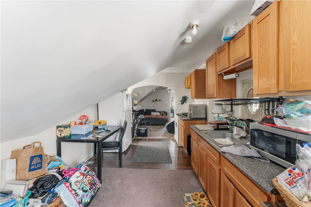 263 Elm Street Woonsocket, RI 02895 - Photo 20 of 27