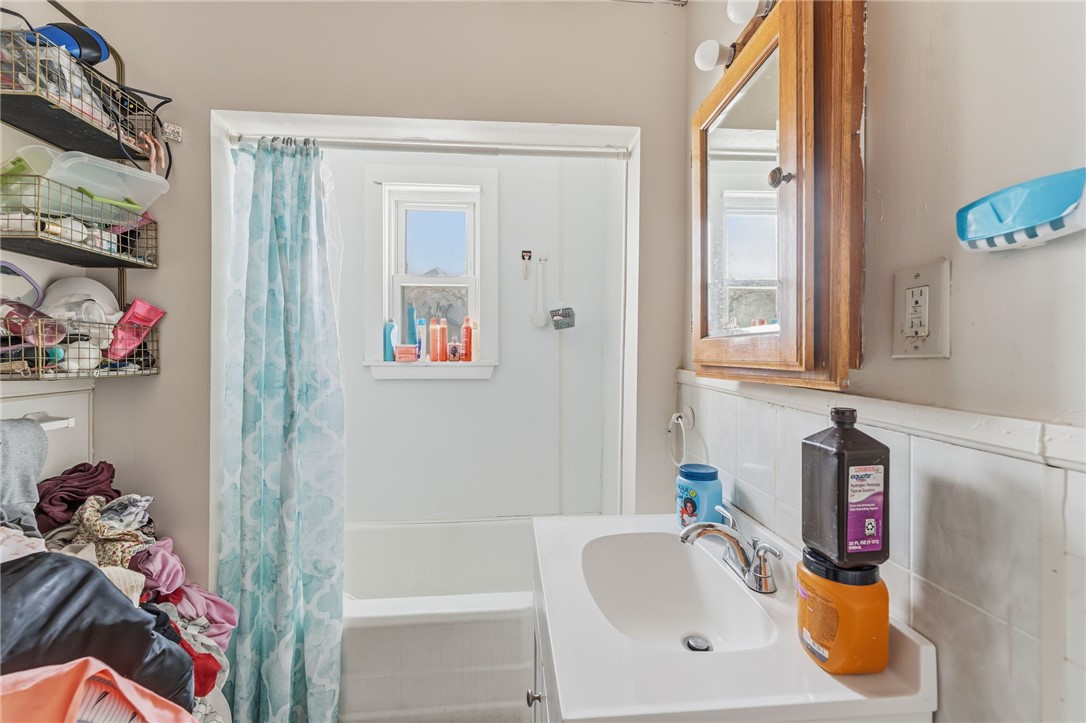 263 Elm Street Woonsocket, RI 02895 - Photo 10 of 27