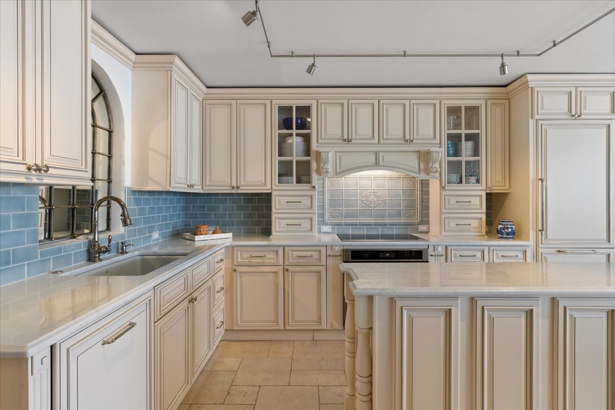 1500 Sheridan Road, Unit 1F Wilmette, IL 60091 - Photo 11 of 29