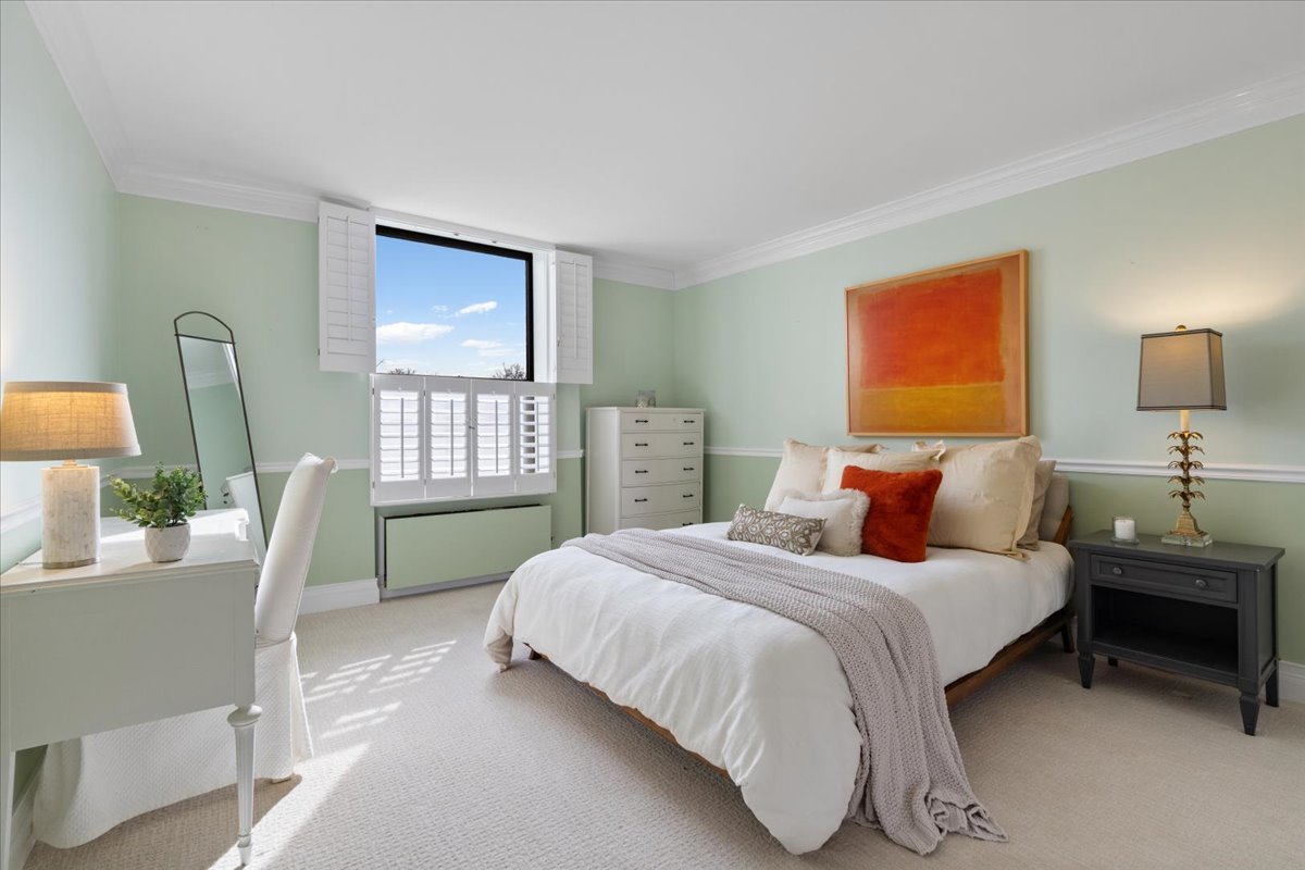 1500 Sheridan Road, Unit 1F Wilmette, IL 60091 - Photo 18 of 29