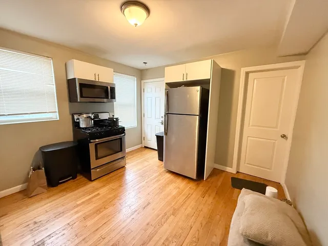 $3,300 | 3977 Washington Street, Unit 3, Boston, MA 02131