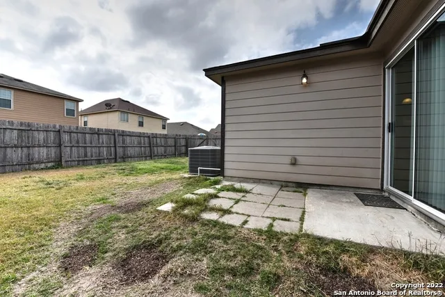 $1,350 | 10142 Dixon Wood, San Antonio, TX 78245