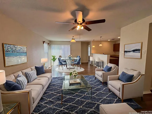 $1,350 | 10142 Dixon Wood, San Antonio, TX 78245