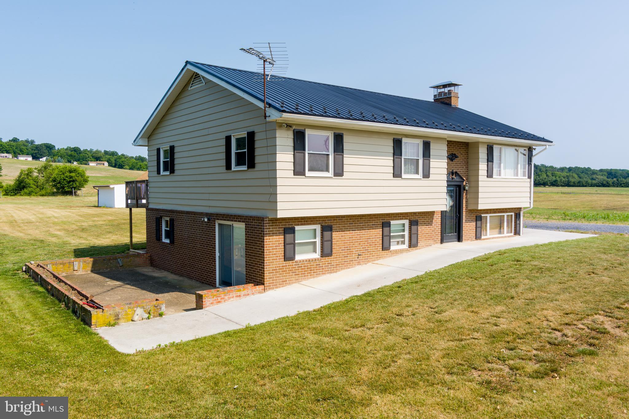 1974 Dodson Road Mount Jackson, VA 22842 - Photo 4 of 37