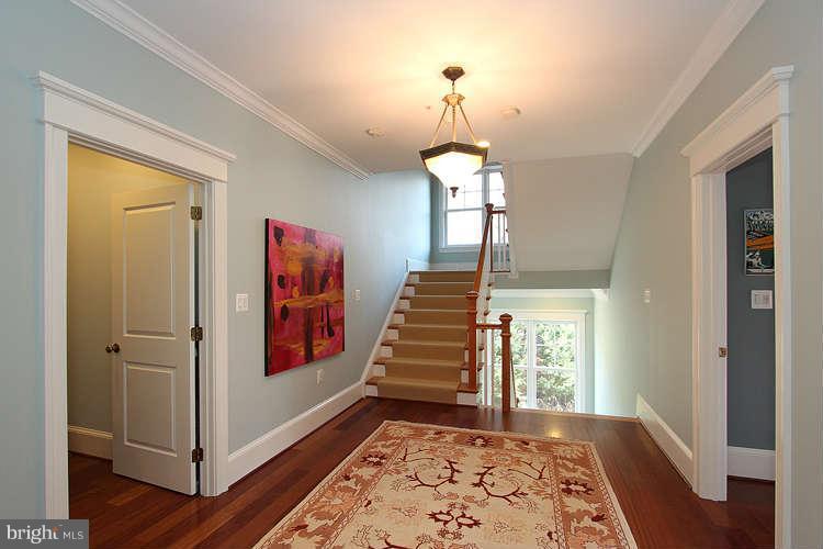 8011 Newdale Road Bethesda, MD 20814 - Photo 14 of 30 Spacious Upper Landing