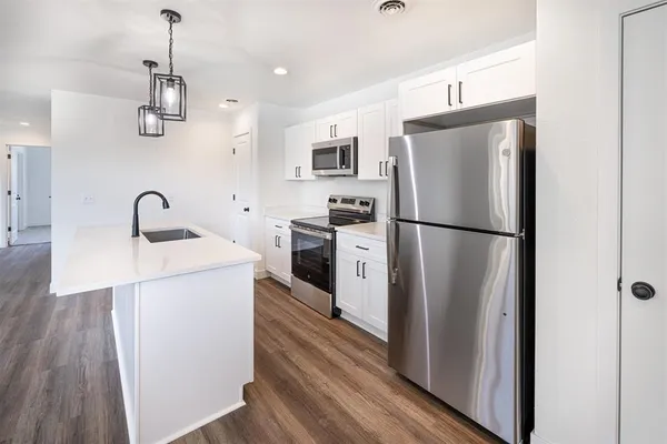 $569,000 | 1802-1804 West Kyle, Beloit, WI 53511