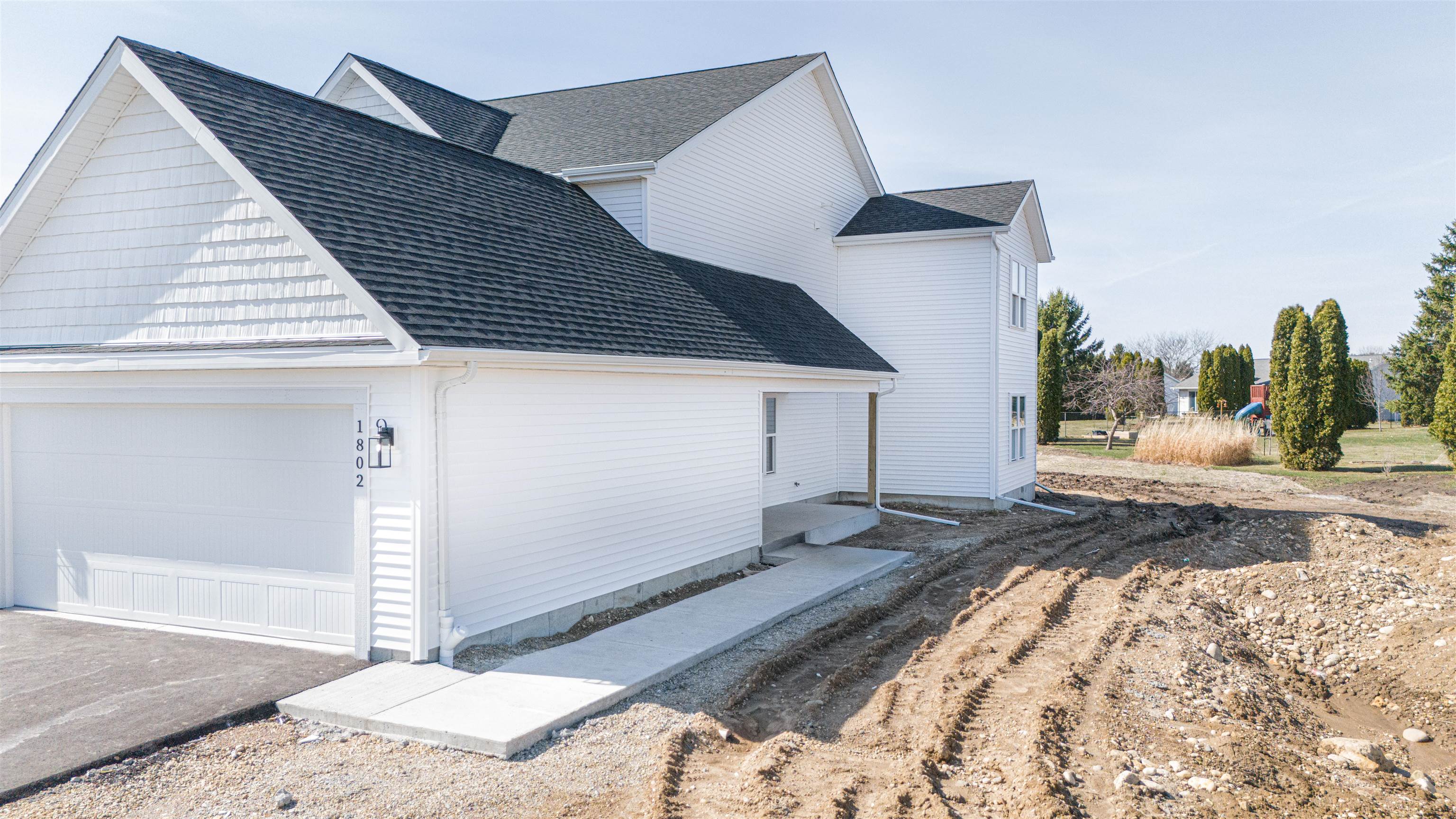 1802-1804 West Kyle Beloit, WI 53511 - Photo 2 of 32