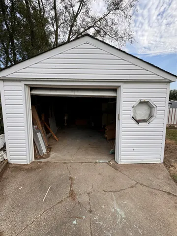 $4,500 | 282 16th Street, West Babylon, NY 11704