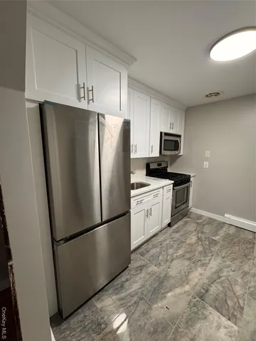 $4,500 | 282 16th Street, West Babylon, NY 11704